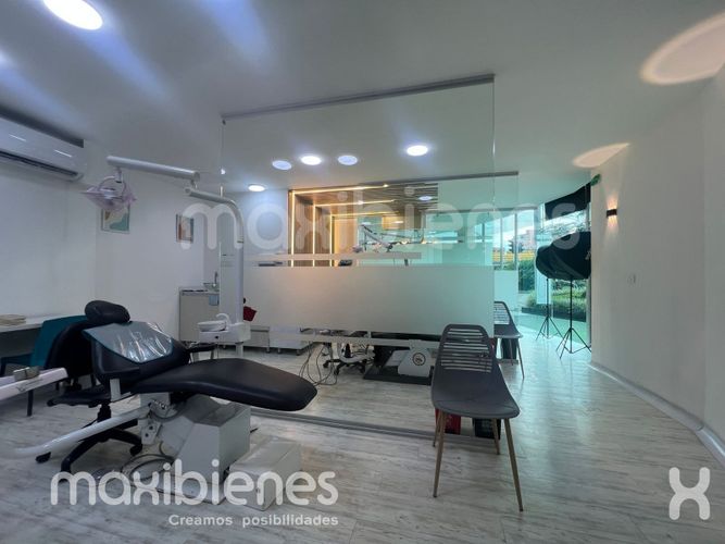 Local en arriendo en Los Balsos, Medellín, 73 m² · foto 5 de 9