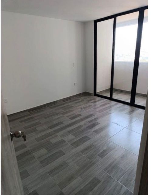 Apartamento de 3 alcobas en venta en Mayorca, Sabaneta, 91 m² · foto 4 de 12