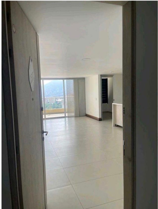 Apartamento en venta en Las Lomitas, Sabaneta · foto 3 de 18
