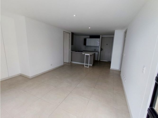 Apartamento de 2 alcobas en arriendo en Castropol, Medellín, 85 m² · foto 10 de 24