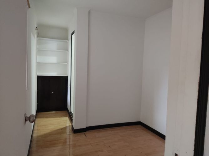 Apartamento de 2 alcobas en venta en Las Nieves, Bogotá, 56 m² · foto 2 de 7
