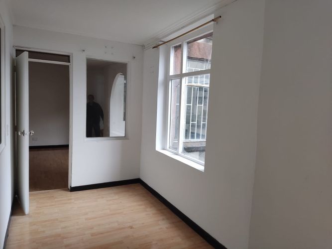 Apartamento de 2 alcobas en venta en Las Nieves, Bogotá, 56 m² · foto 3 de 7