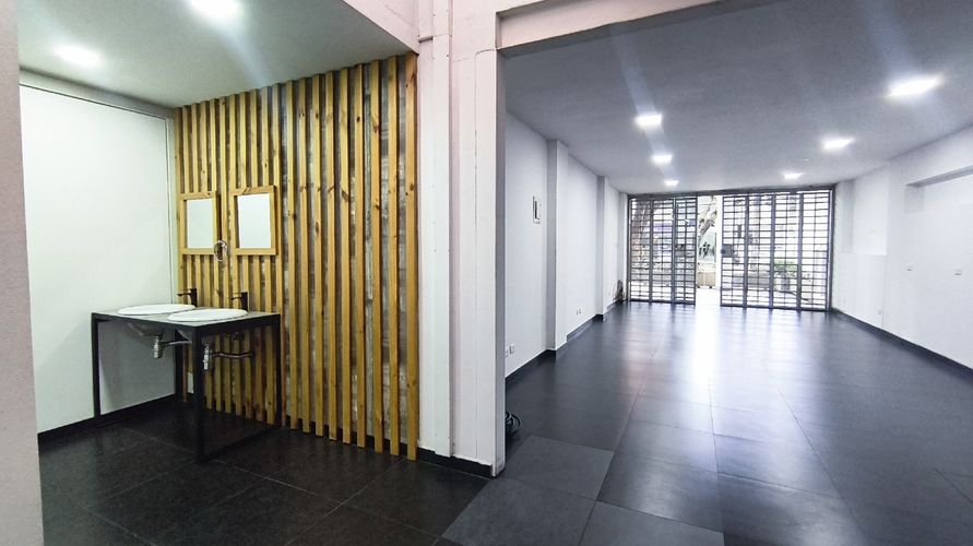 Edificio en venta en Santa Monica, Cali, 695 m² · foto 3 de 24