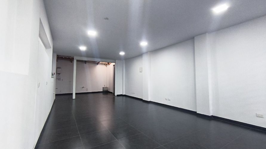 Edificio en venta en Santa Monica, Cali, 695 m² · foto 4 de 24