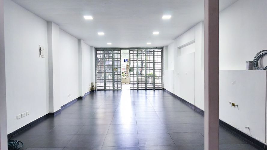 Edificio en venta en Santa Monica, Cali, 695 m² · foto 5 de 24