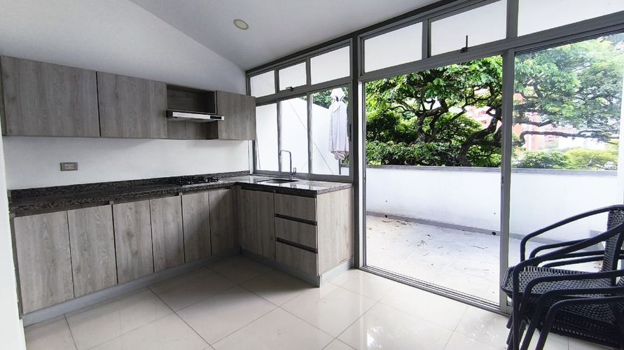 Edificio en venta en Santa Monica, Cali, 695 m² · foto 23 de 24