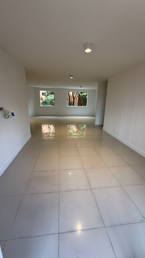 Apartamento en venta en Castropol, Medellín · foto 4 de 17