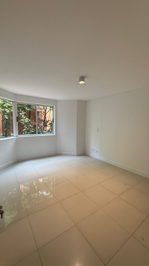 Apartamento en venta en Castropol, Medellín · foto 10 de 17