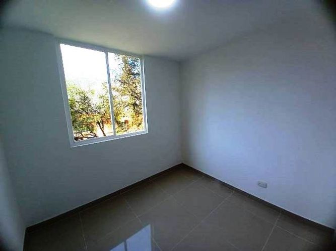 Apartamento de 3 alcobas en venta en Colinas Del Norte, Yumbo, 63 m² · foto 10 de 24