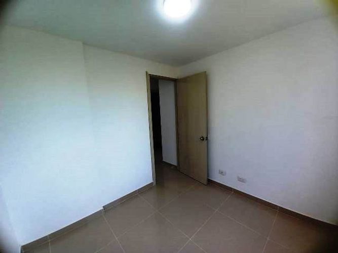Apartamento de 3 alcobas en venta en Colinas Del Norte, Yumbo, 63 m² · foto 18 de 24