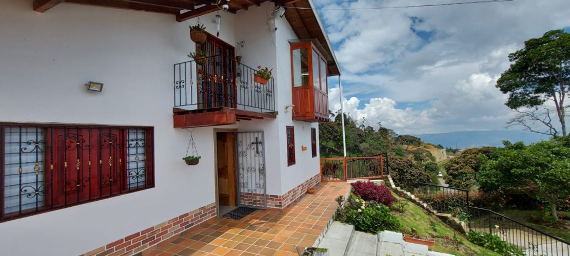 Finca en venta en San Cristobal, Medellín, 250 m² · foto 3 de 21