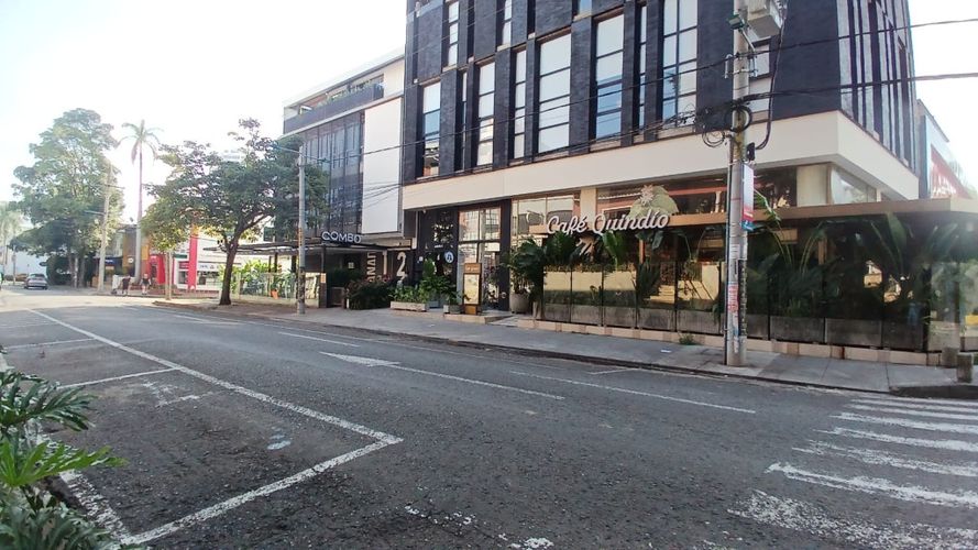 Edificio en venta en Granada, Cali · foto 6 de 16