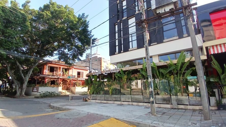 Edificio en venta en Granada, Cali · foto 12 de 16
