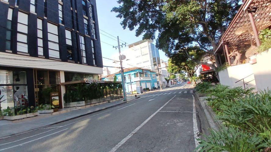 Edificio en venta en Granada, Cali · foto 16 de 16