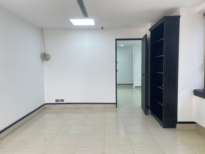Oficina en arriendo en El Poblado, Medellín, 65 m² · foto 4 de 15