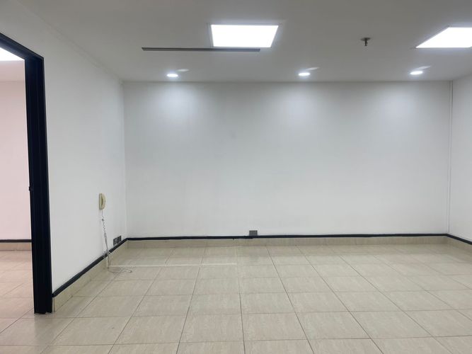 Oficina en arriendo en El Poblado, Medellín, 65 m² · foto 8 de 15