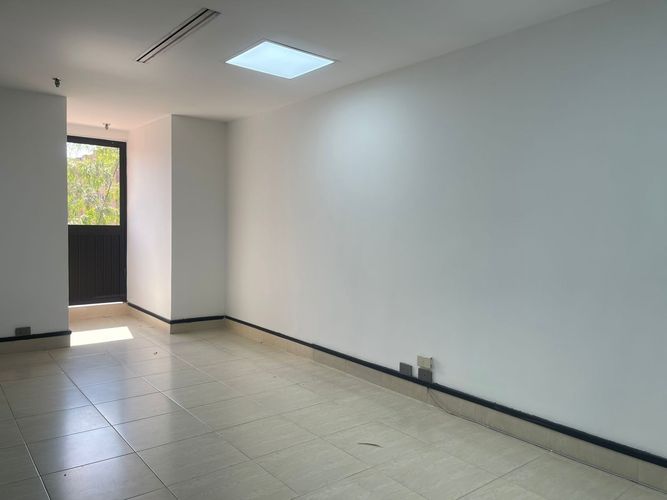 Oficina en arriendo en El Poblado, Medellín, 65 m² · foto 11 de 15