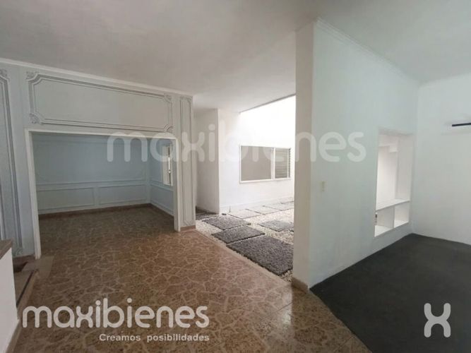 Apartamento de 6 alcobas en arriendo en El Nogal- Los Almendros, Medellín, 520 m² · foto 23 de 24