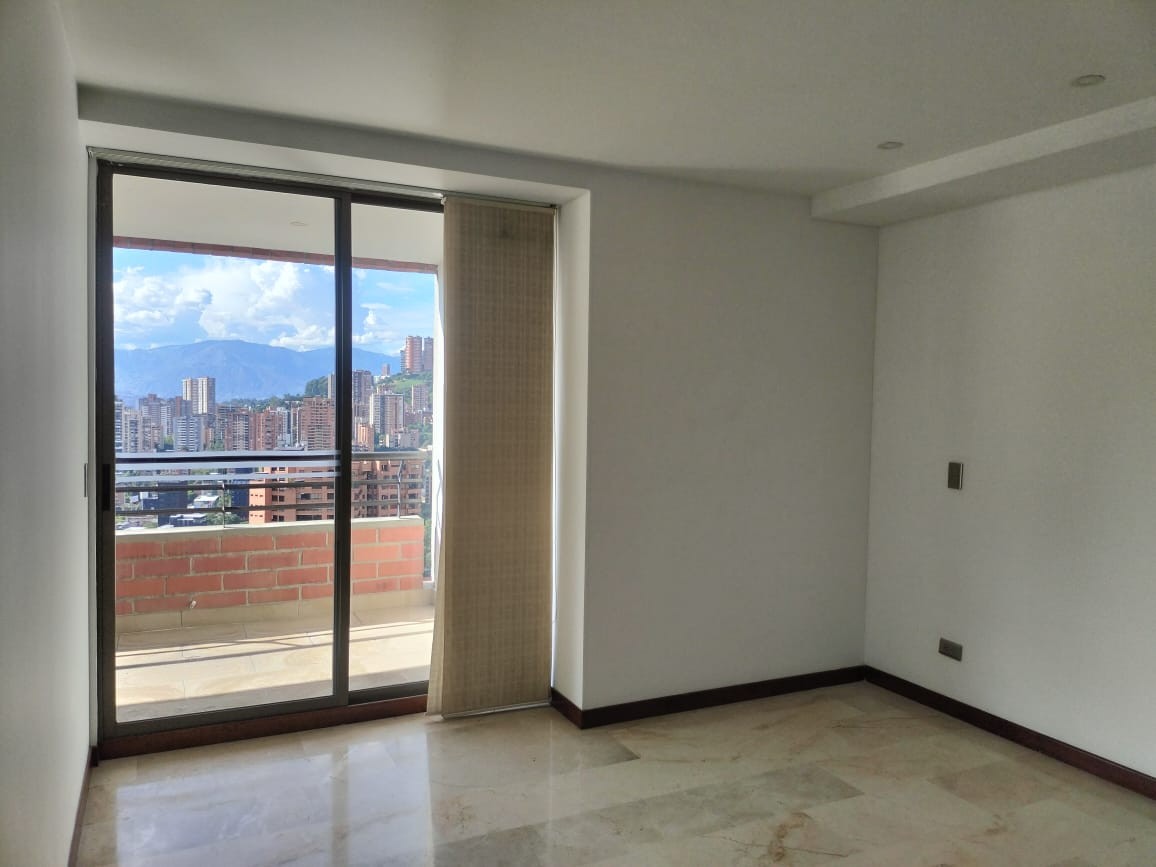Apartamento en arriendo en El Poblado, Medellín · foto 5 de 17