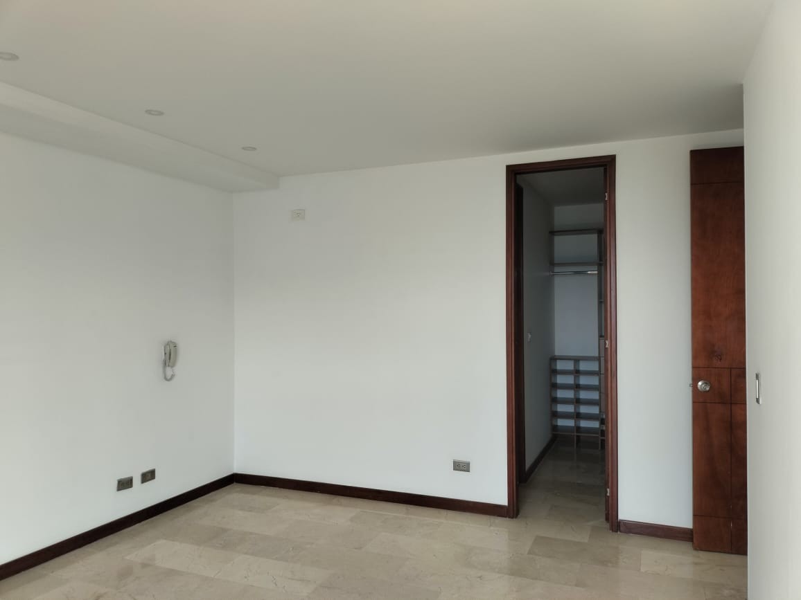 Apartamento en arriendo en El Poblado, Medellín · foto 14 de 17