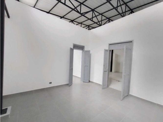 Local en arriendo en Bombona No.1, Medellín, 400 m² · foto 8 de 24