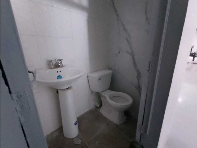Local en arriendo en Bombona No.1, Medellín, 400 m² · foto 11 de 24