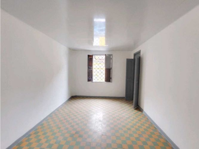 Local en arriendo en Bombona No.1, Medellín, 400 m² · foto 22 de 24