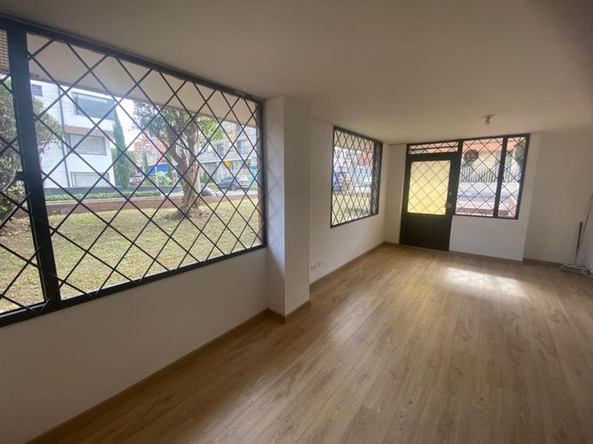 Apartaestudio en venta en La Calleja, Bogotá, 46 m² · foto 4 de 17