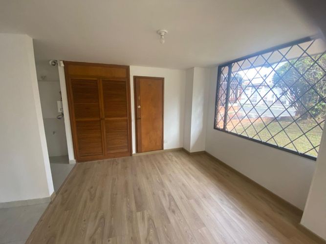Apartaestudio en venta en La Calleja, Bogotá, 46 m² · foto 6 de 17