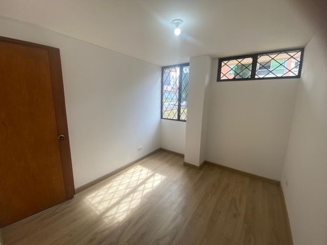 Apartaestudio en venta en La Calleja, Bogotá, 46 m² · foto 11 de 17