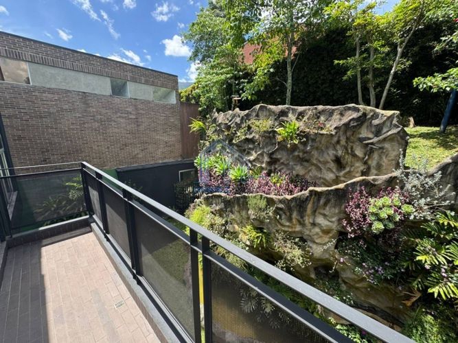 Casa de 4 alcobas en venta en Loma Del Esmeraldal, Medellín, 354 m² · foto 11 de 24