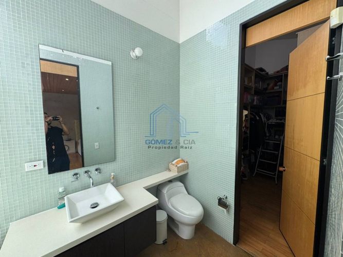 Casa de 4 alcobas en venta en Loma Del Esmeraldal, Medellín, 354 m² · foto 13 de 24