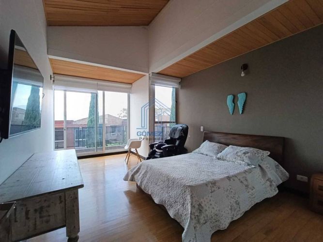 Casa de 4 alcobas en venta en Loma Del Esmeraldal, Medellín, 354 m² · foto 15 de 24