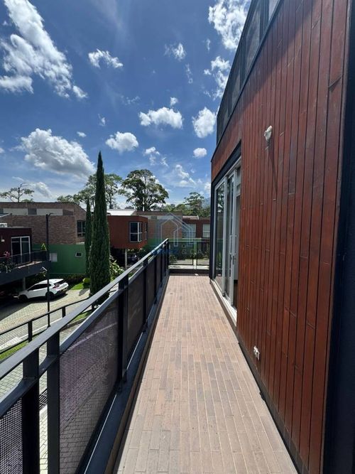 Casa de 4 alcobas en venta en Loma Del Esmeraldal, Medellín, 354 m² · foto 19 de 24