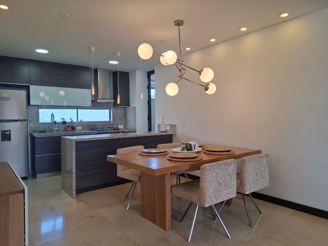 Apartamento de 2 alcobas en arriendo en El Poblado, Medellín, 130 m² · foto 9 de 20