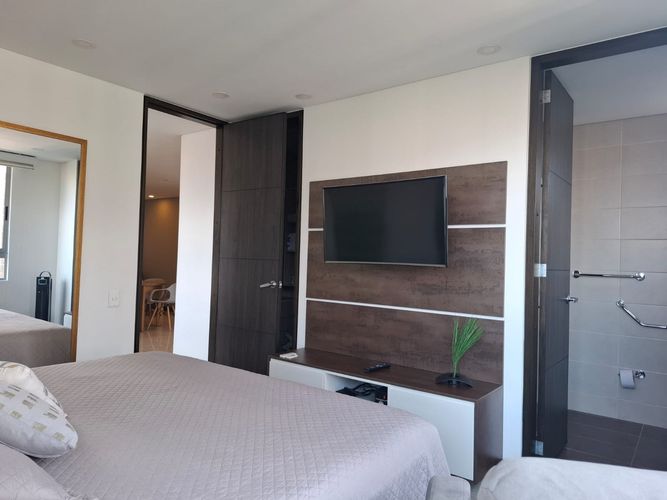 Apartamento de 2 alcobas en arriendo en El Poblado, Medellín, 130 m² · foto 10 de 20