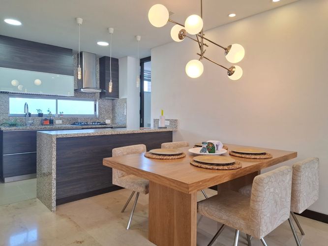 Apartamento de 2 alcobas en arriendo en El Poblado, Medellín, 130 m² · foto 7 de 20