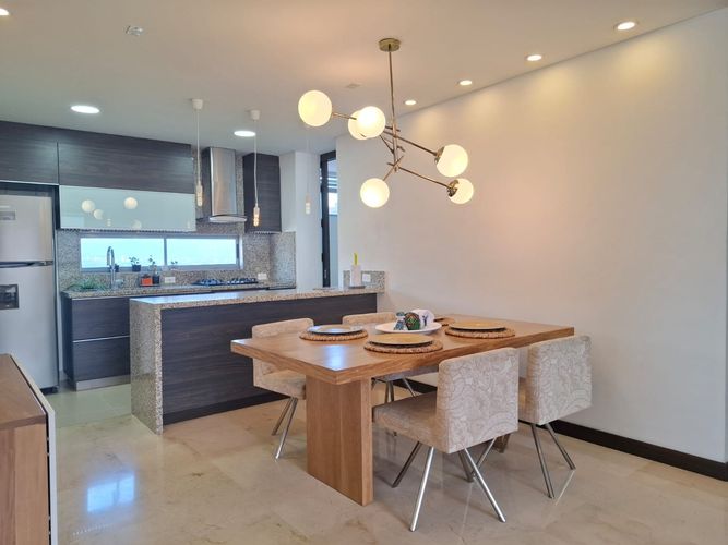 Apartamento de 2 alcobas en arriendo en El Poblado, Medellín, 130 m² · foto 8 de 20