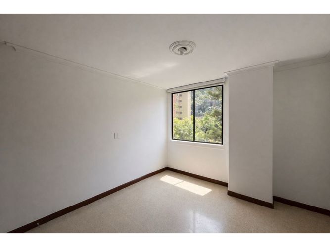 Apartamento de 4 alcobas en arriendo en La Florida, Medellín, 136 m² · foto 5 de 24