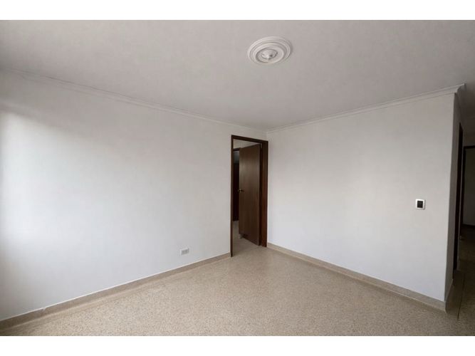 Apartamento de 4 alcobas en arriendo en La Florida, Medellín, 136 m² · foto 8 de 24