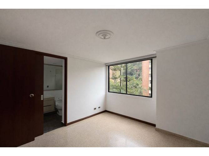 Apartamento de 4 alcobas en arriendo en La Florida, Medellín, 136 m² · foto 11 de 24