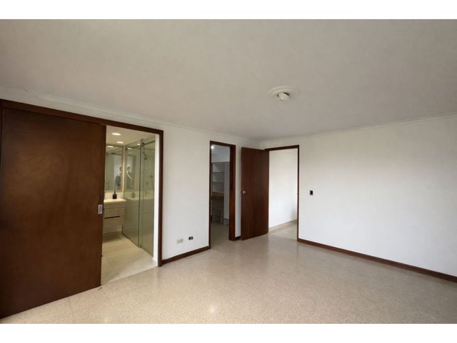 Apartamento de 4 alcobas en arriendo en La Florida, Medellín, 136 m² · foto 22 de 24
