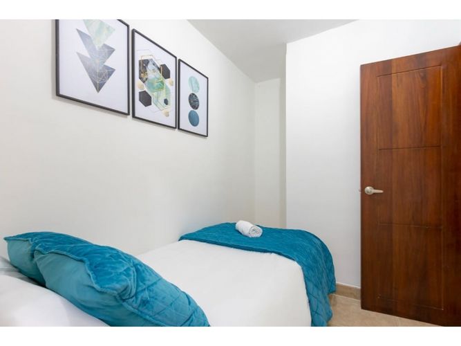 Casa de 5 alcobas en arriendo en Los Balsos, Medellín, 425 m² · foto 15 de 24