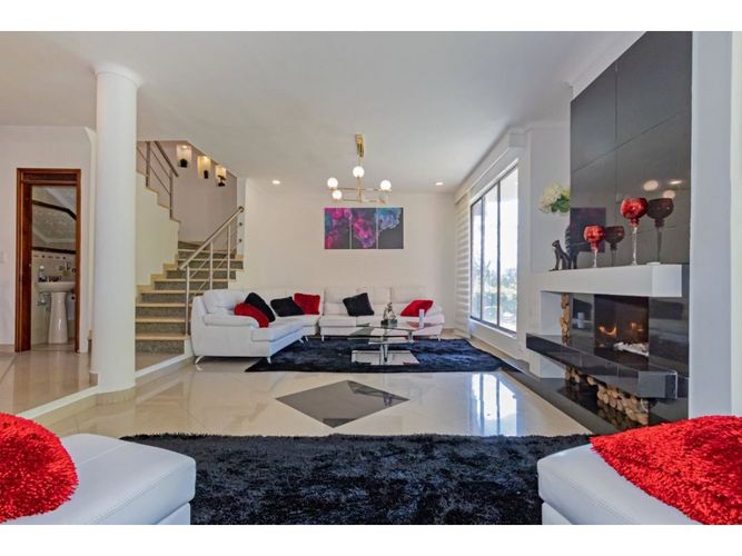 Casa de 5 alcobas en arriendo en Los Balsos, Medellín, 425 m² · foto 19 de 24