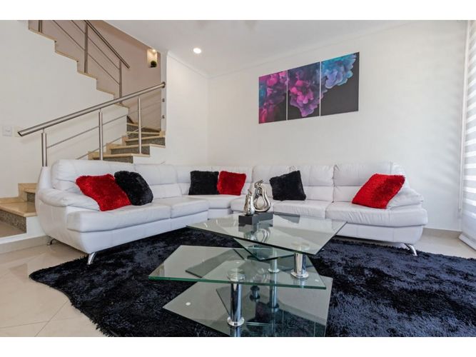 Casa de 5 alcobas en arriendo en Los Balsos, Medellín, 425 m² · foto 21 de 24