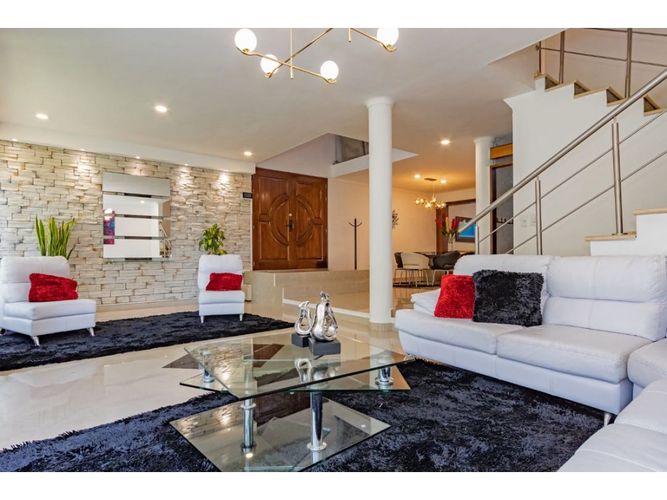 Casa de 5 alcobas en arriendo en Los Balsos, Medellín, 425 m² · foto 23 de 24