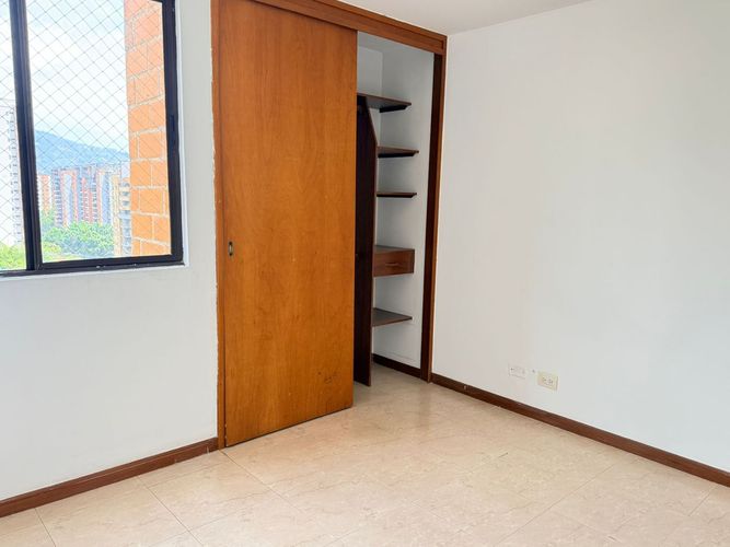 Apartamento de 3 alcobas en arriendo en El Poblado, Medellín, 135 m² · foto 13 de 16