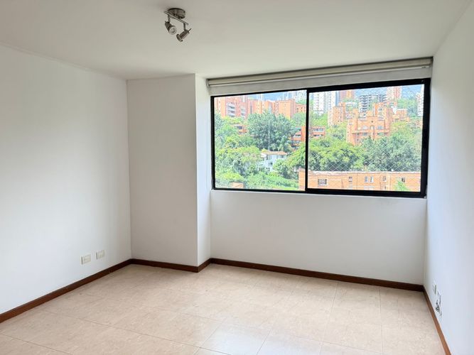 Apartamento de 3 alcobas en arriendo en El Poblado, Medellín, 135 m² · foto 11 de 16