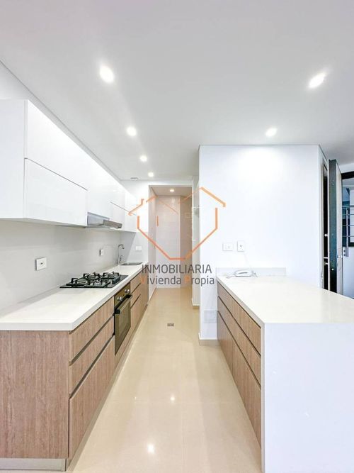 Apartamento de 3 alcobas en venta en Terrazas, Bucaramanga, 107 m² · foto 2 de 11