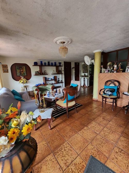 Edificio en venta en Terrazas, Bucaramanga, 440 m² · foto 2 de 8